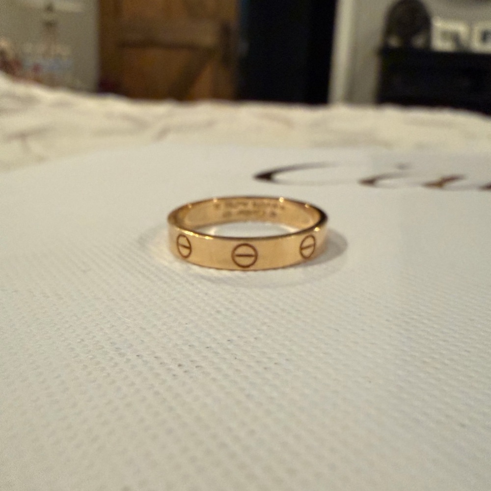 Cartier Gold Wedding Ring - Picture 3 of 16